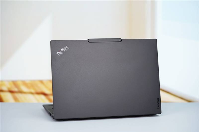 高端商務(wù)本需要怎樣的SSD！搭載長江存儲PC411的聯(lián)想ThinkPad E14 Gen7磁盤性能測試：高性能 低功耗 穩(wěn)定可:高性能磁鐵
